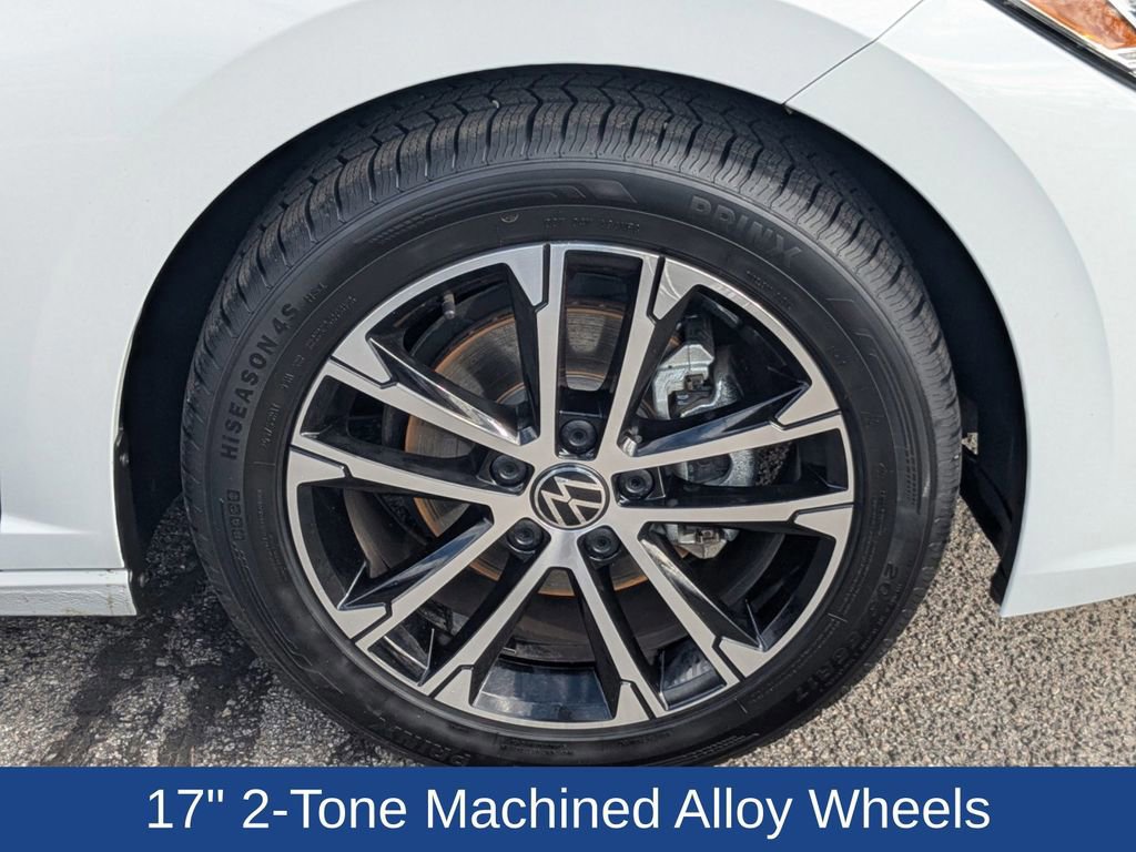 Used 2024 Volkswagen Jetta Sport image 12