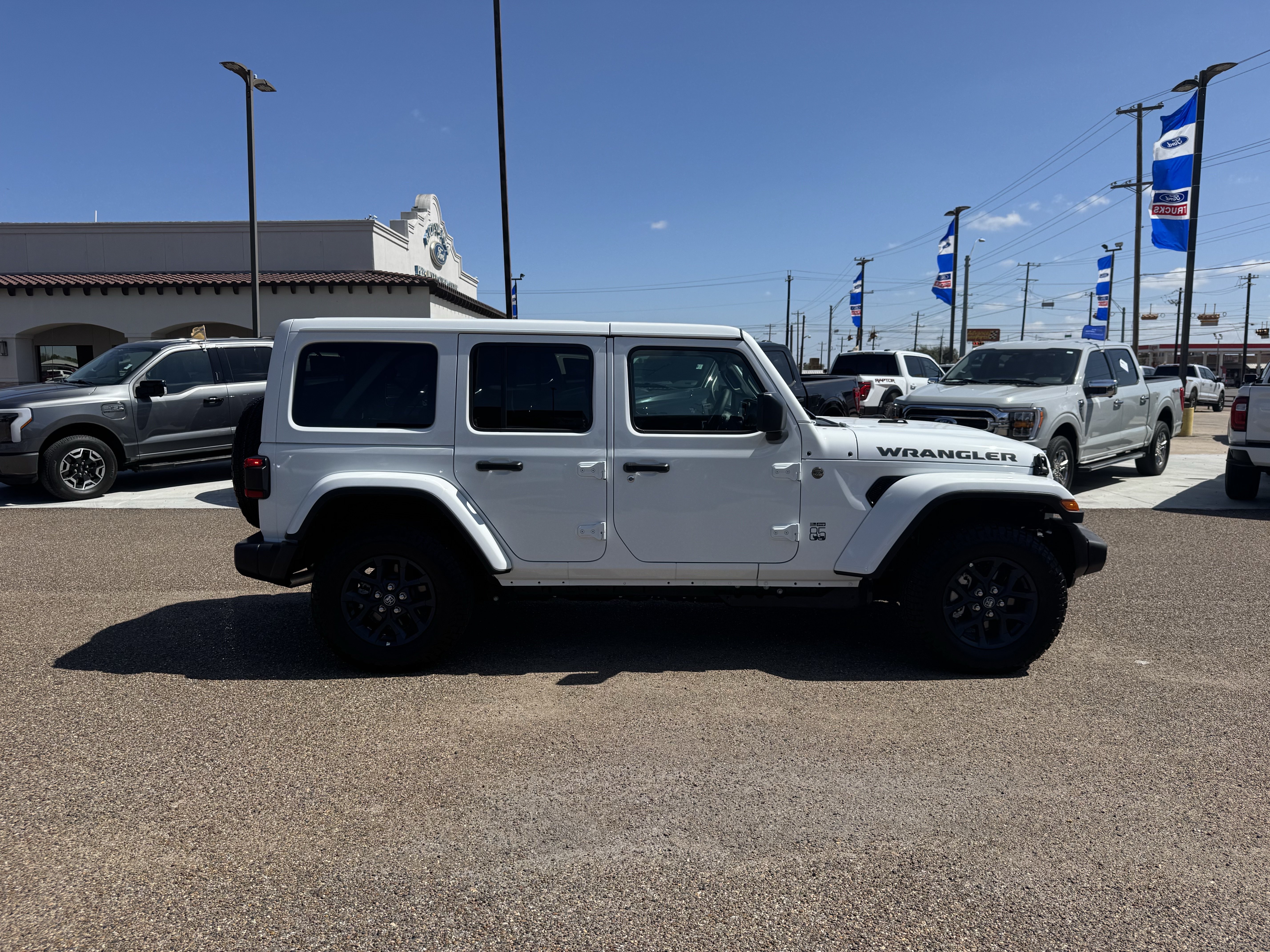 Used 2026 Jeep Wrangler Unlimited Sport AWD/4WD image 4