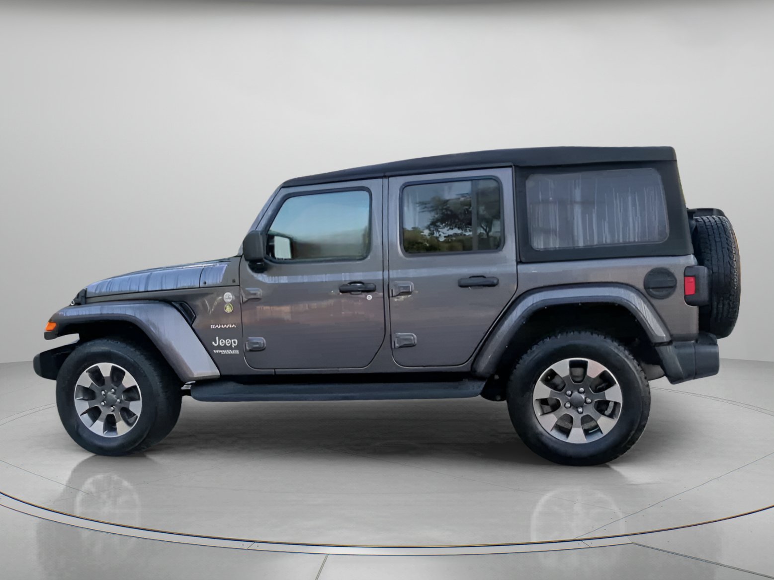 Used 2022 Jeep Wrangler Unlimited Sahara AWD/4WD image 17