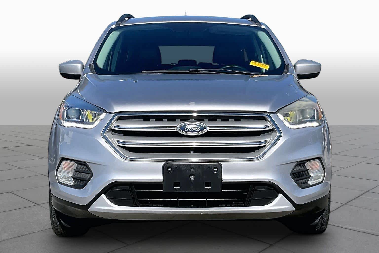 Certified 2019 Ford Escape SEL FWD image 4