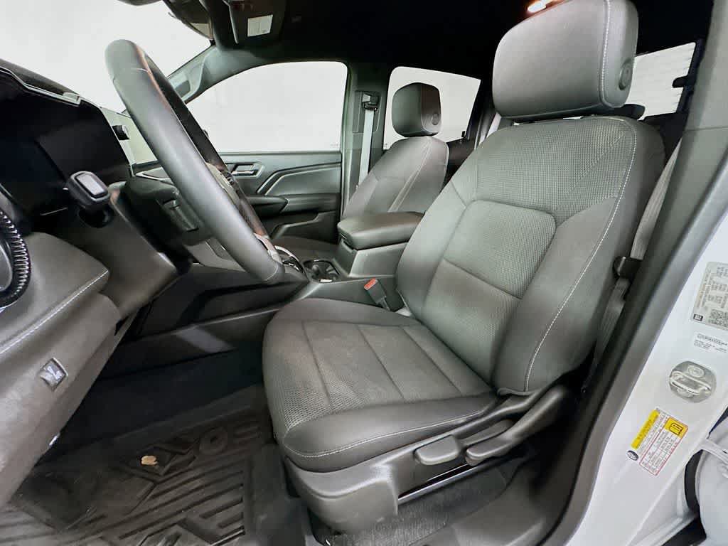 Used 2023 Chevrolet Colorado LT w/ LT Convenience Package AWD/4WD image 12