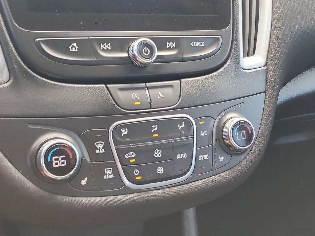 Used 2024 Chevrolet Malibu LT image 21