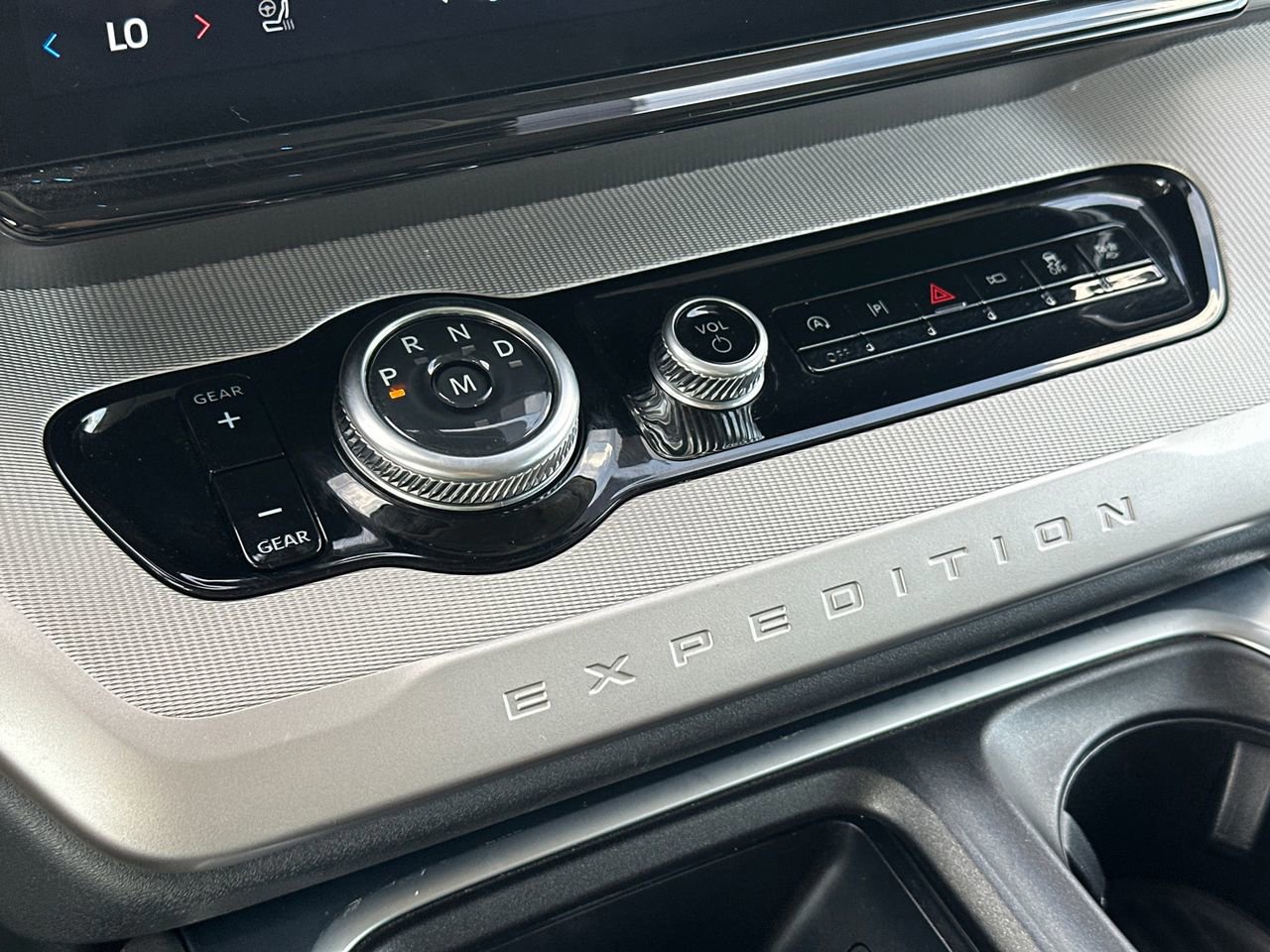 Certified 2025 Ford Expedition Active RWD image 33