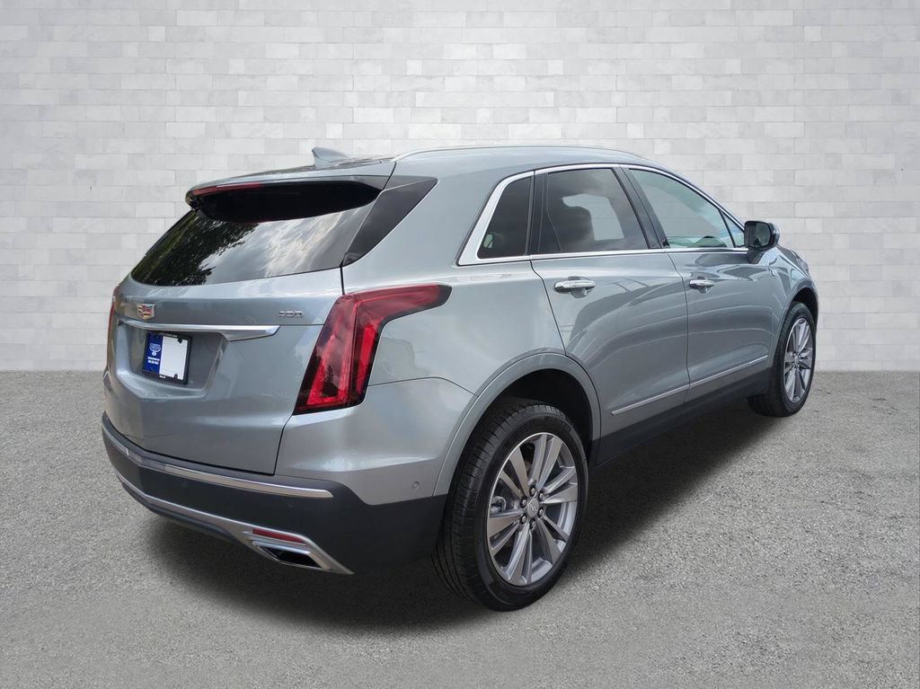 Used 2025 Cadillac XT5 Premium Luxury w/ Technology Package FWD image 5