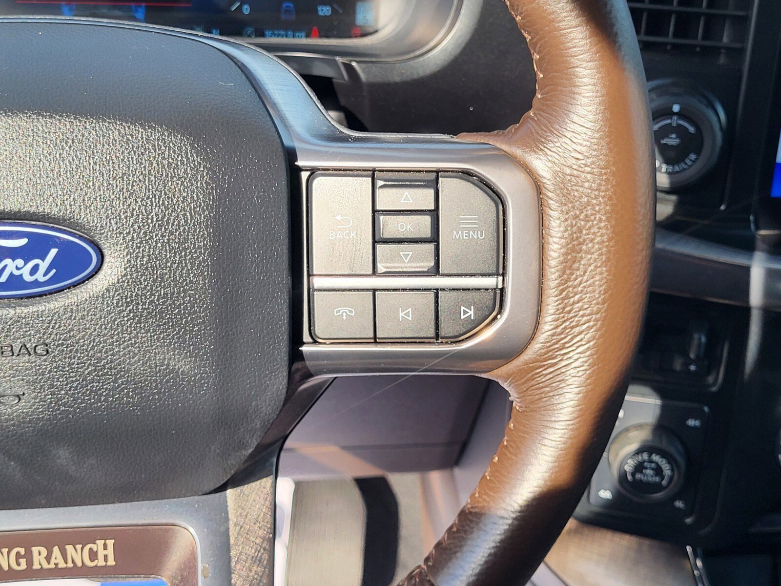 Certified 2025 Ford F150 King Ranch w/ FX4 Off-Road Package image 29