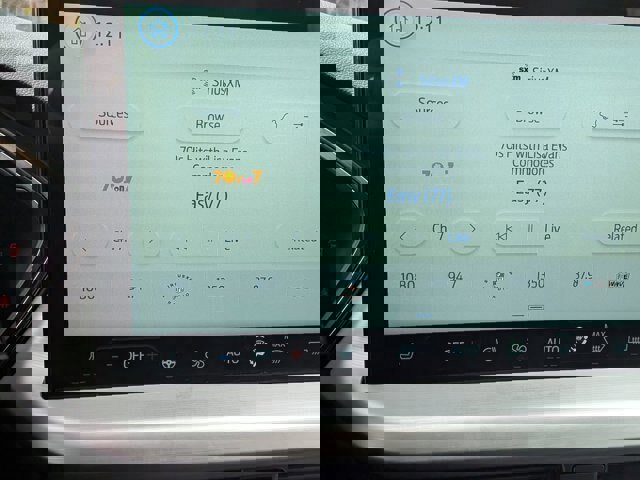 Certified 2024 Ford Escape SE w/ PHEV Premium Package image 22