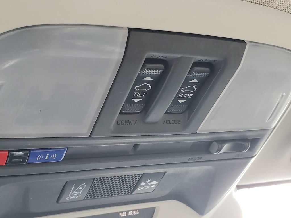 Used 2017 Subaru Impreza 2.0i Premium image 29