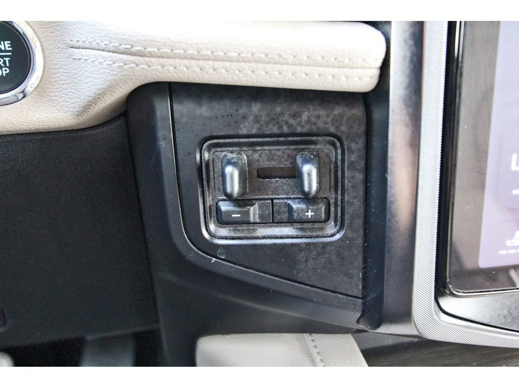 Certified 2023 Ford Expedition Limited RWD image 25