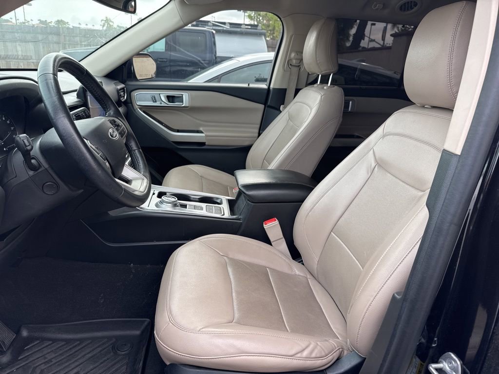 Certified 2021 Ford Explorer Limited w/ Equipment Group 301A RWD image 5
