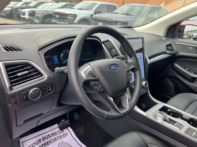Certified 2024 Ford Edge SEL w/ Convenience Package AWD/4WD image 7