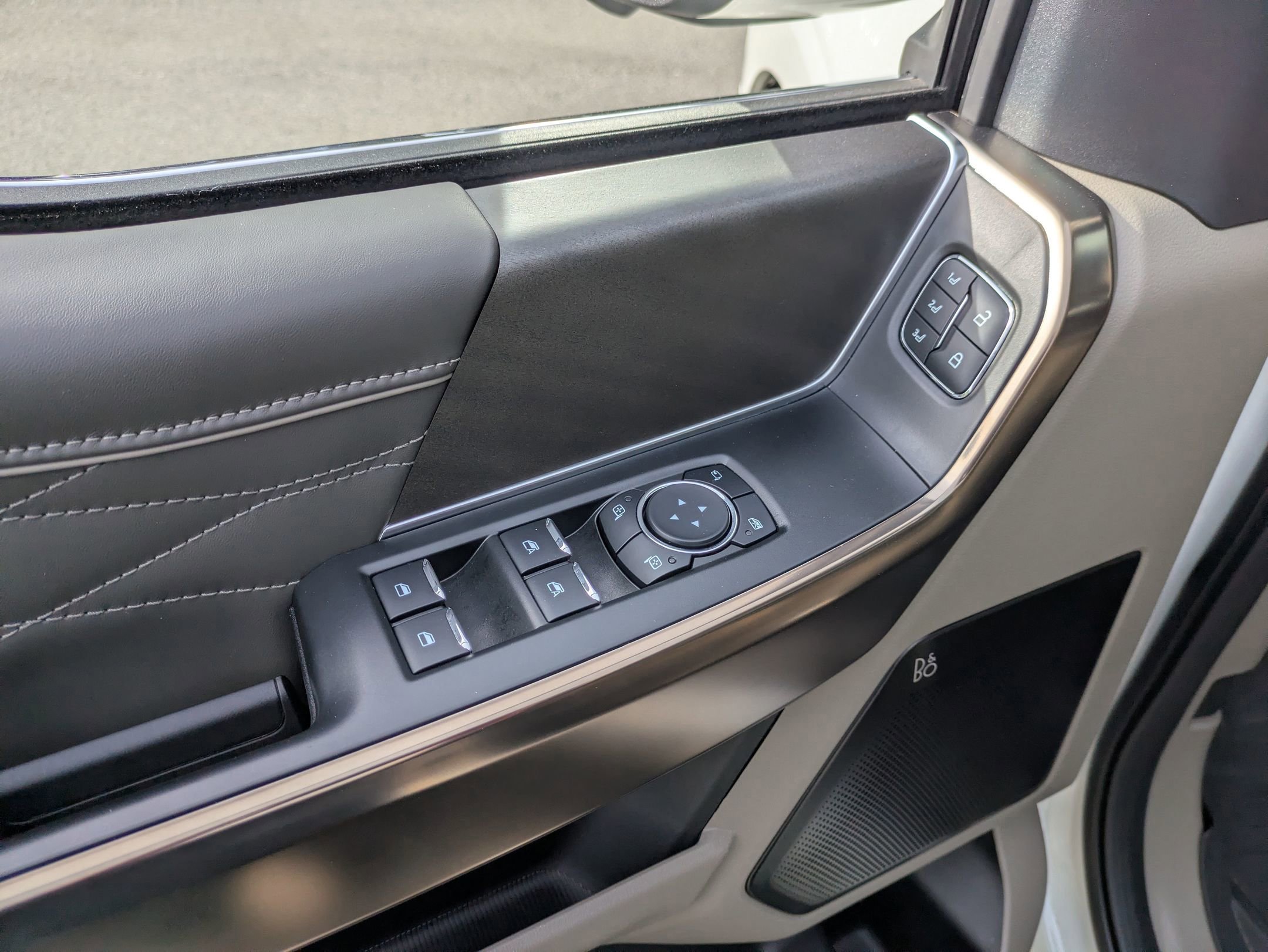 Certified 2025 Ford F150 Platinum w/ Equipment Group 703A Plus image 19