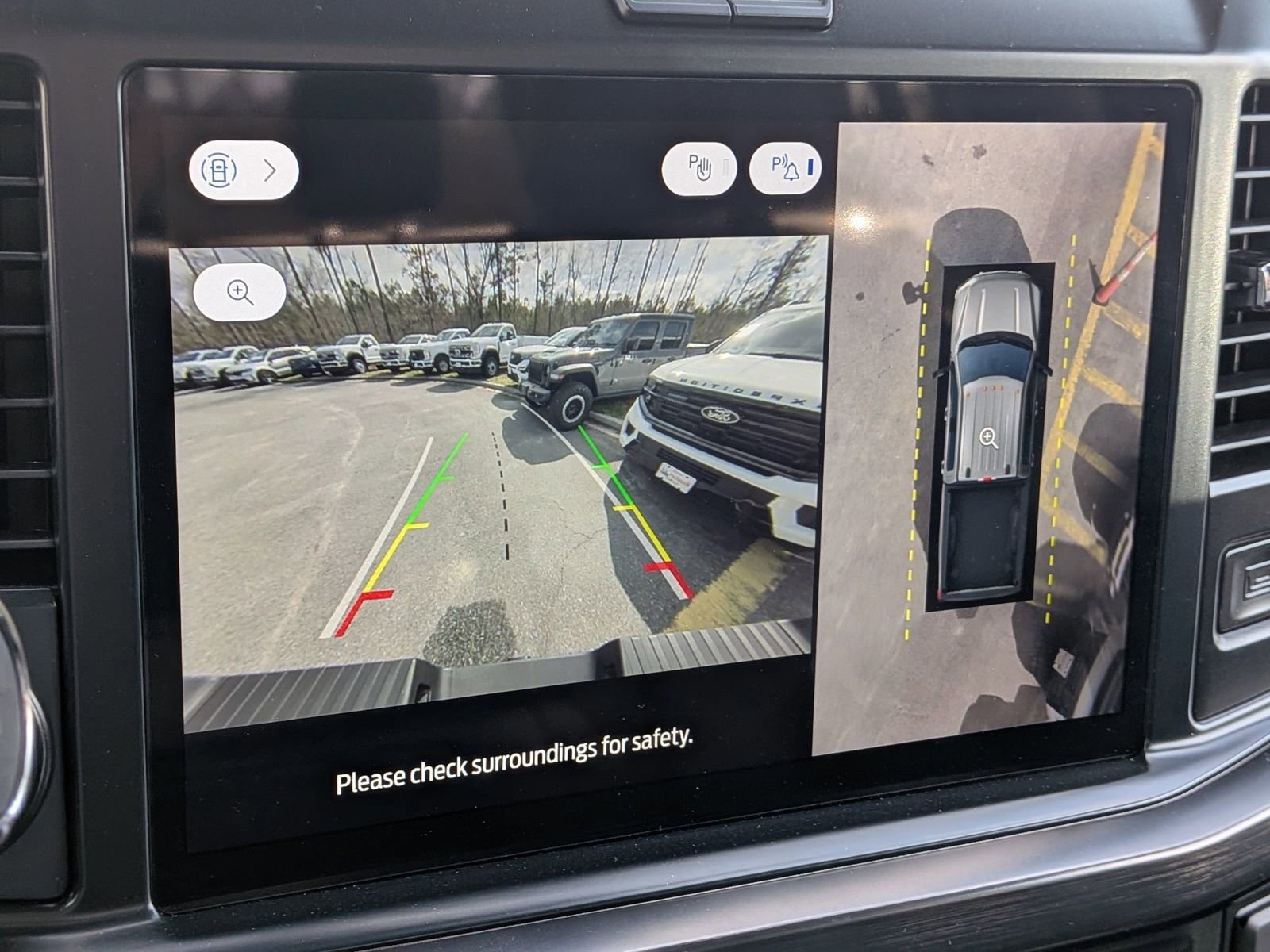 Certified 2026 Ford F250 Lariat w/ Black Appearance Package image 24