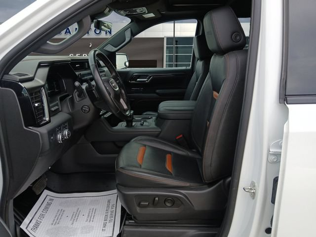Used 2024 GMC Sierra 1500 AT4 w/ Technology Package AWD/4WD image 9