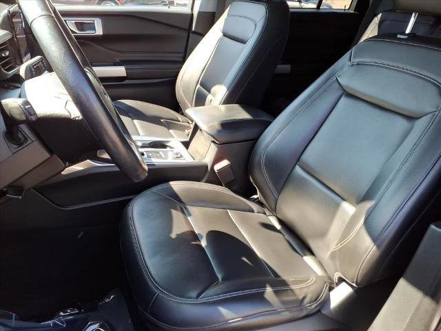 Certified 2023 Ford Explorer XLT w/ Equipment Group 202A AWD/4WD image 17