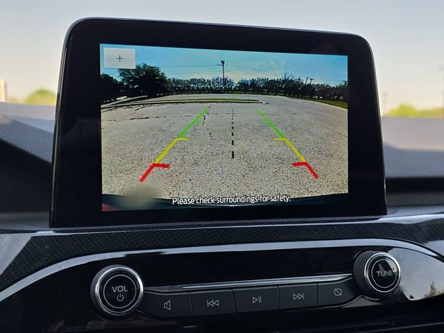 Certified 2025 Ford Escape ST-Line AWD/4WD image 17