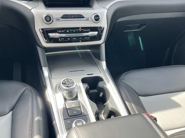 Certified 2024 Ford Explorer XLT w/ Equipment Group 202A image 18