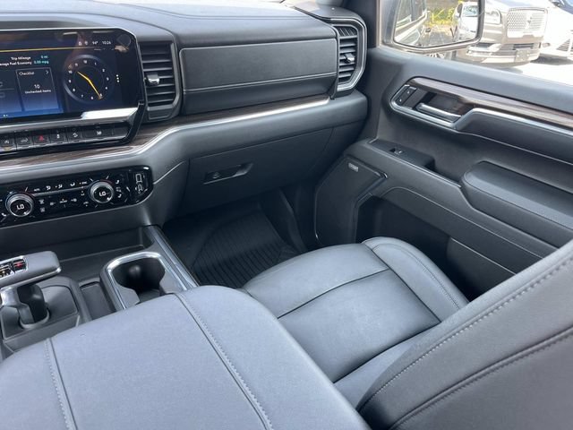 Used 2023 Chevrolet Silverado 1500 LT Trail Boss w/ LT Trail Boss Premium Package AWD/4WD image 16