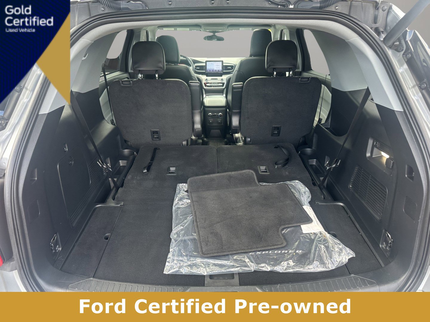 Certified 2023 Ford Explorer XLT w/ Equipment Group 202A AWD/4WD image 7