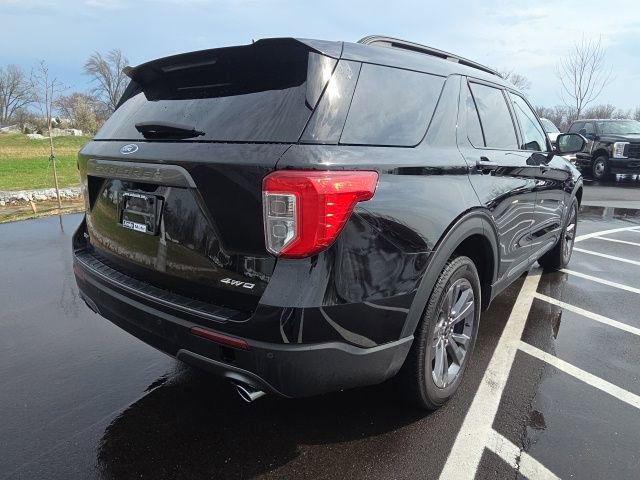 Certified 2023 Ford Explorer XLT w/ Equipment Group 202A image 8