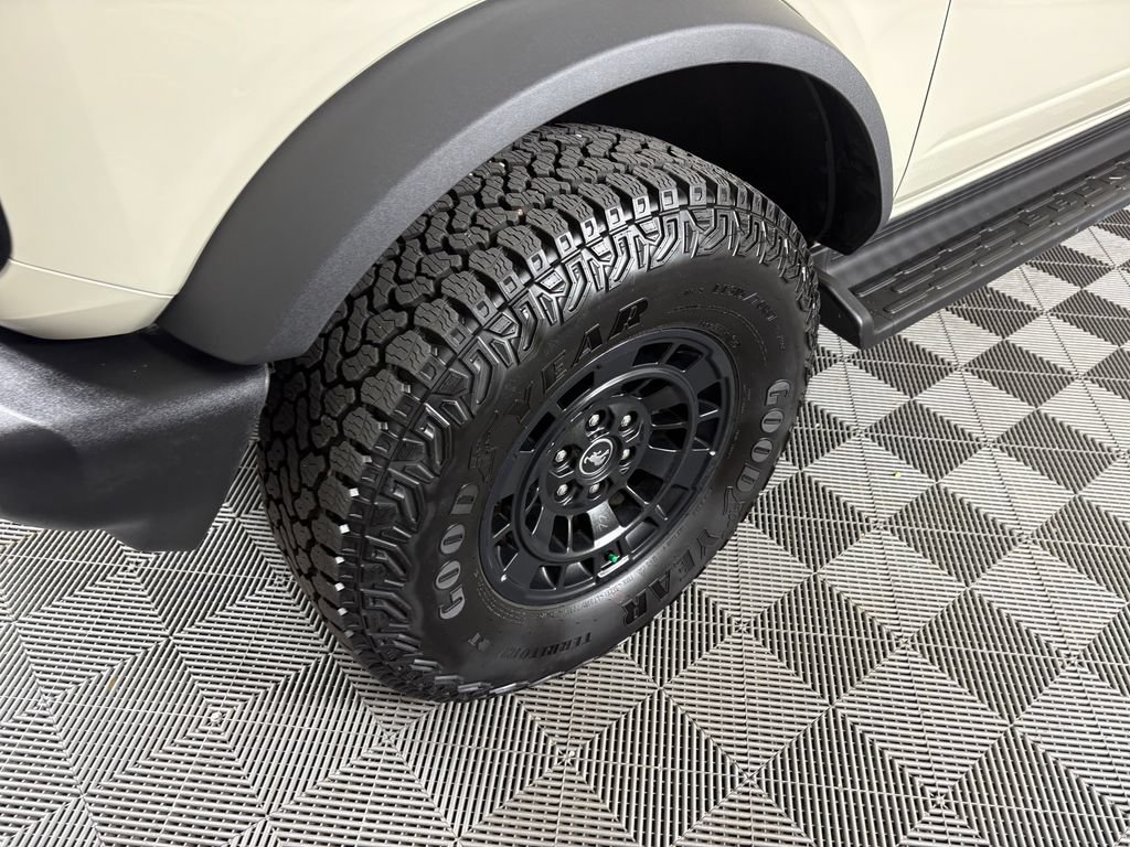 Certified 2026 Ford Bronco Outer Banks w/ Sasquatch Package AWD/4WD image 10