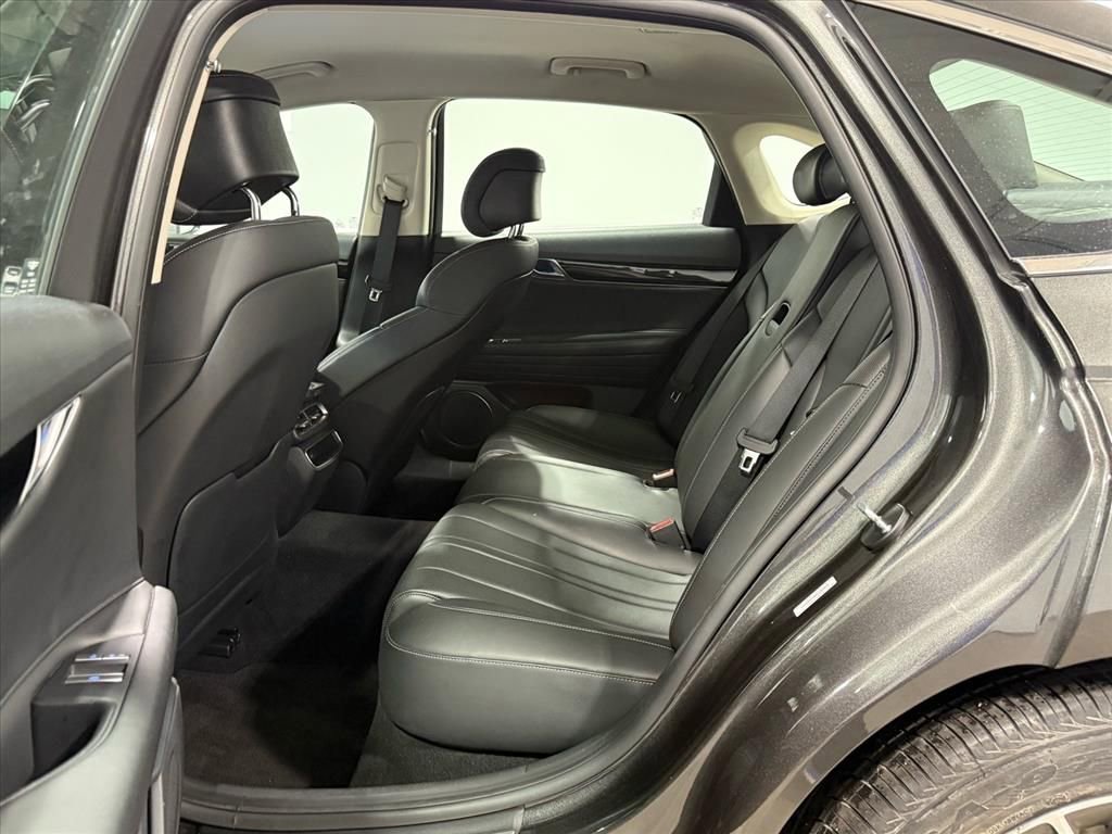 Used 2023 Genesis G80 2.5T image 13