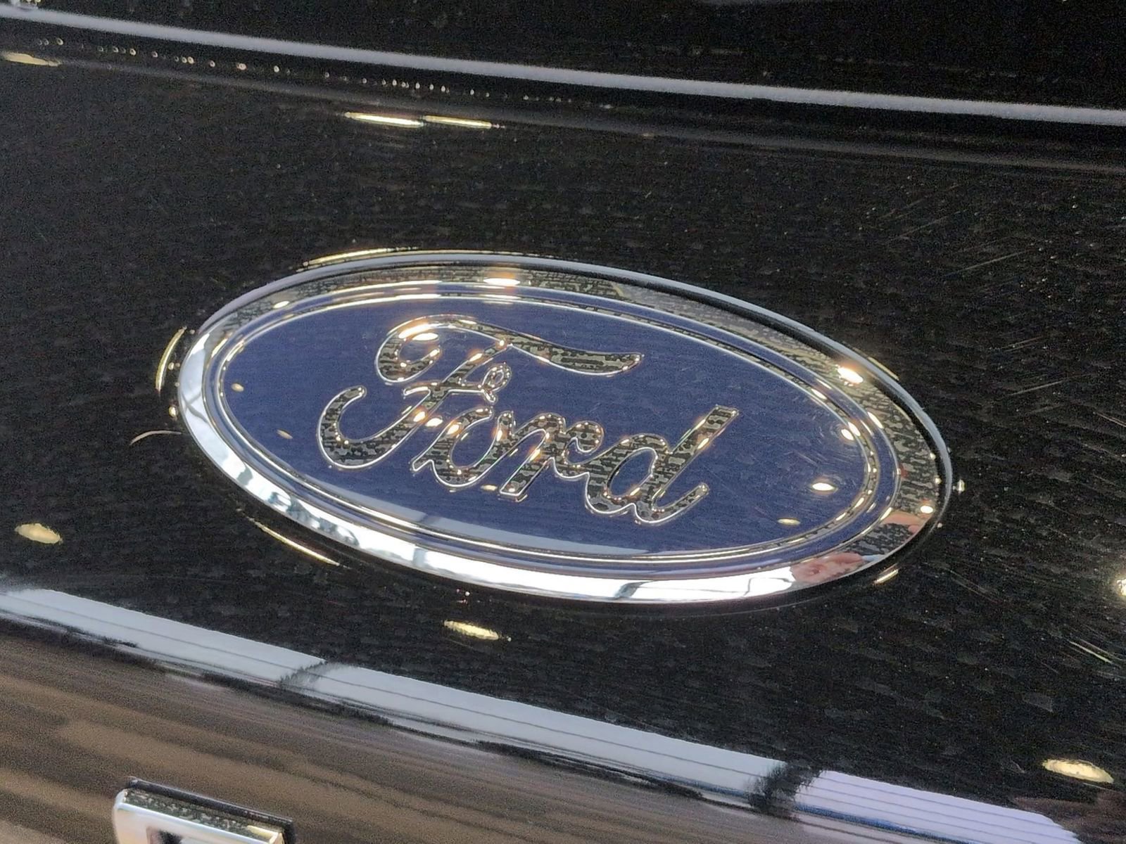 Certified 2025 Ford Escape SE image 14