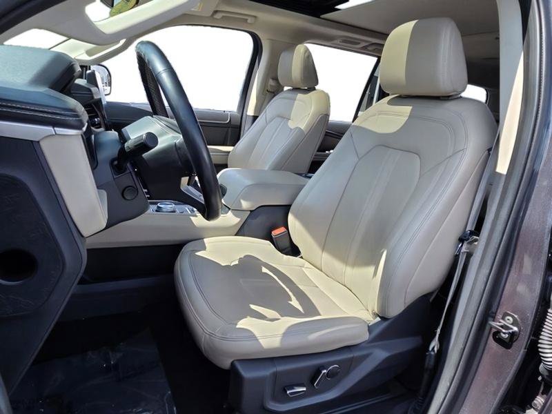 Certified 2024 Ford Expedition Limited AWD/4WD image 7