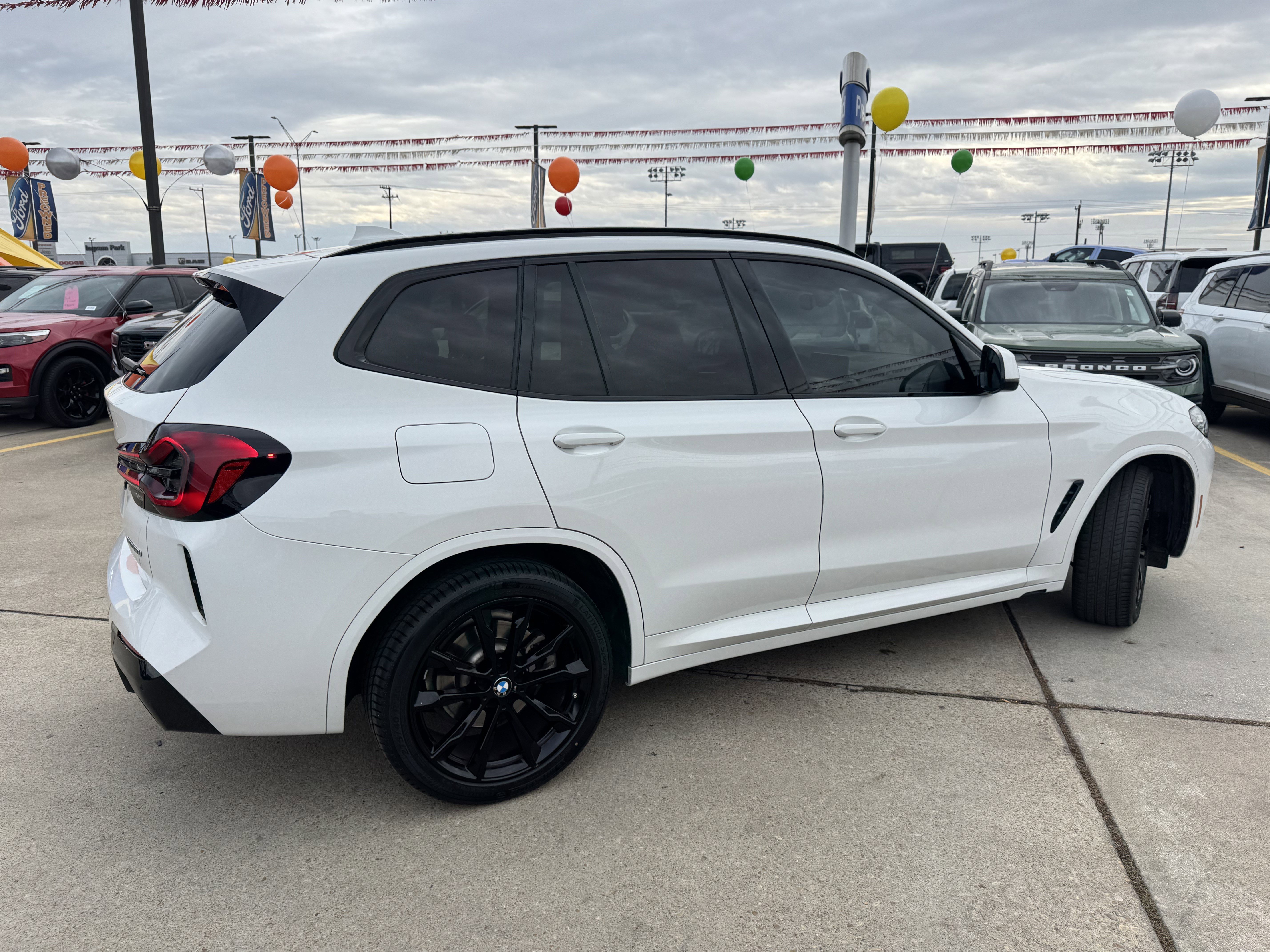 Used 2023 BMW X3 sDrive30i w/ M Sport Package image 5