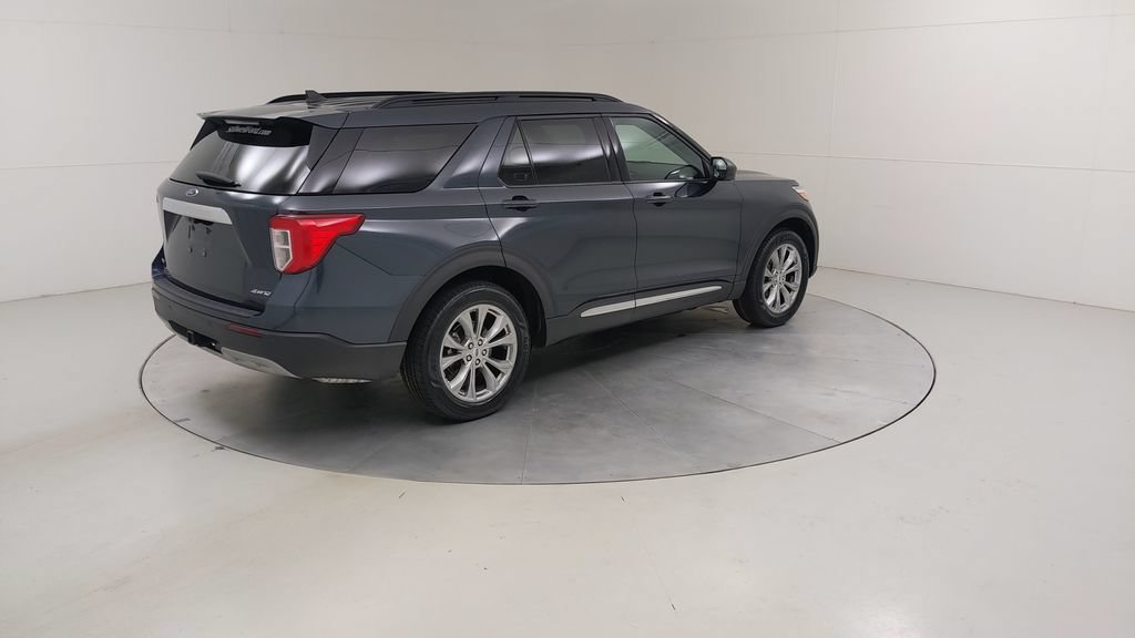Certified 2023 Ford Explorer XLT w/ Equipment Group 202A AWD/4WD image 15