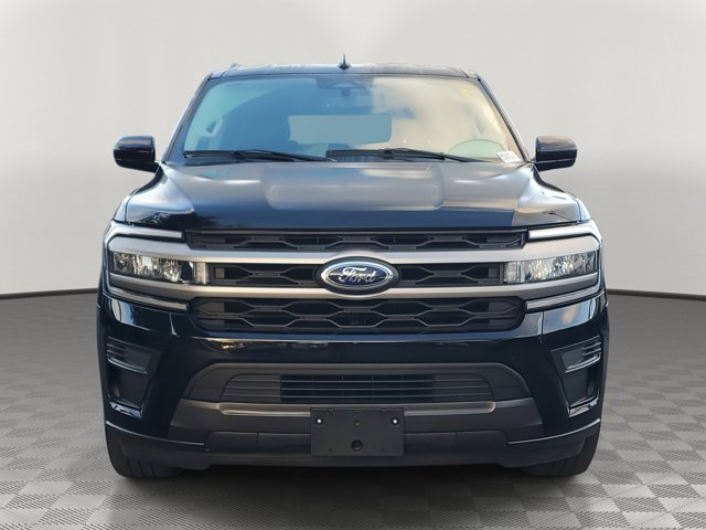 Certified 2024 Ford Expedition XLT image 2