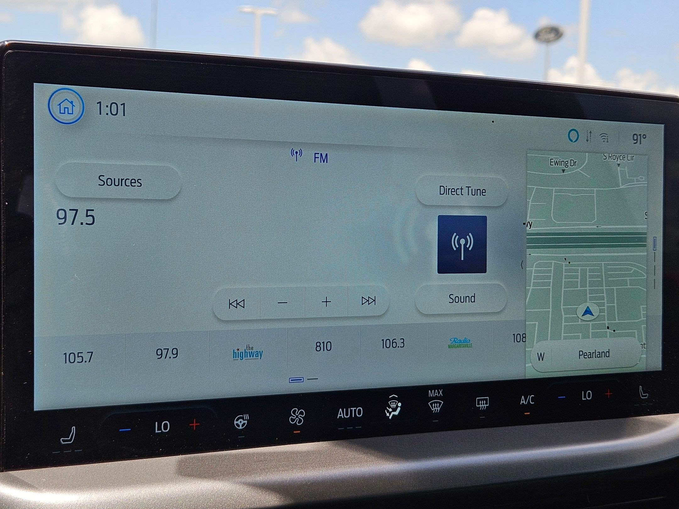 Certified 2025 Ford Escape SE FWD image 24