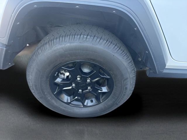 Used 2023 Jeep Wrangler Unlimited w/ Sun & Screen Package image 25