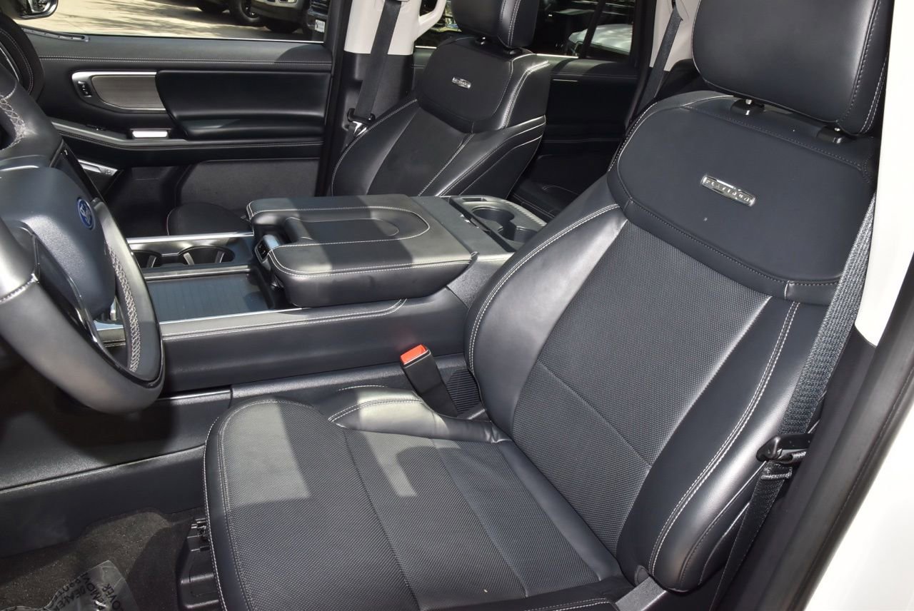 Certified 2025 Ford Expedition Max Platinum w/ Driver's Package AWD/4WD image 34