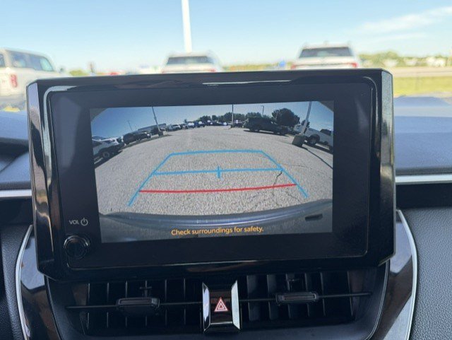 Used 2025 Toyota Corolla LE FWD image 20