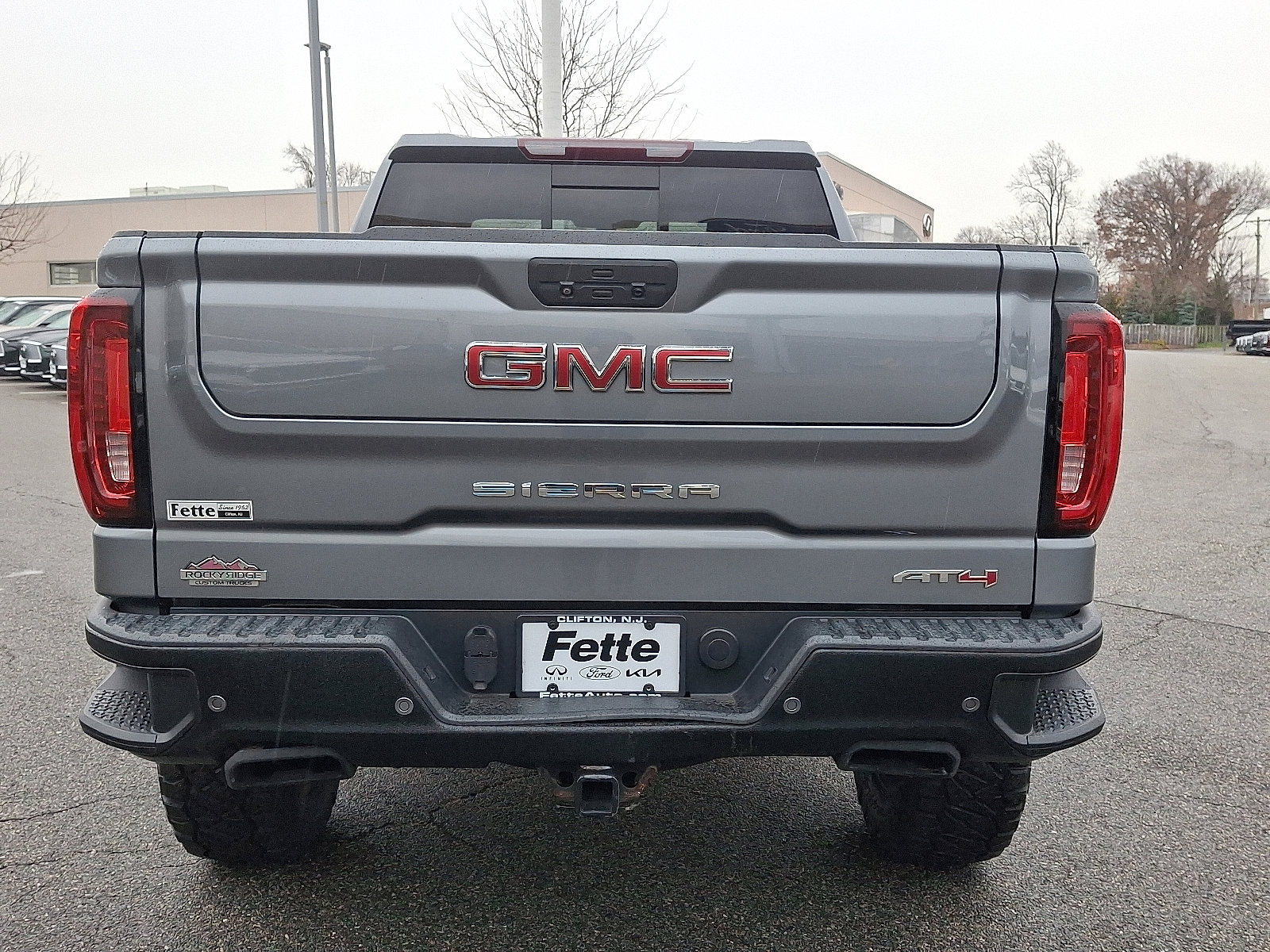 Used 2019 GMC Sierra 1500 AT4 w/ AT4 Premium Package image 5