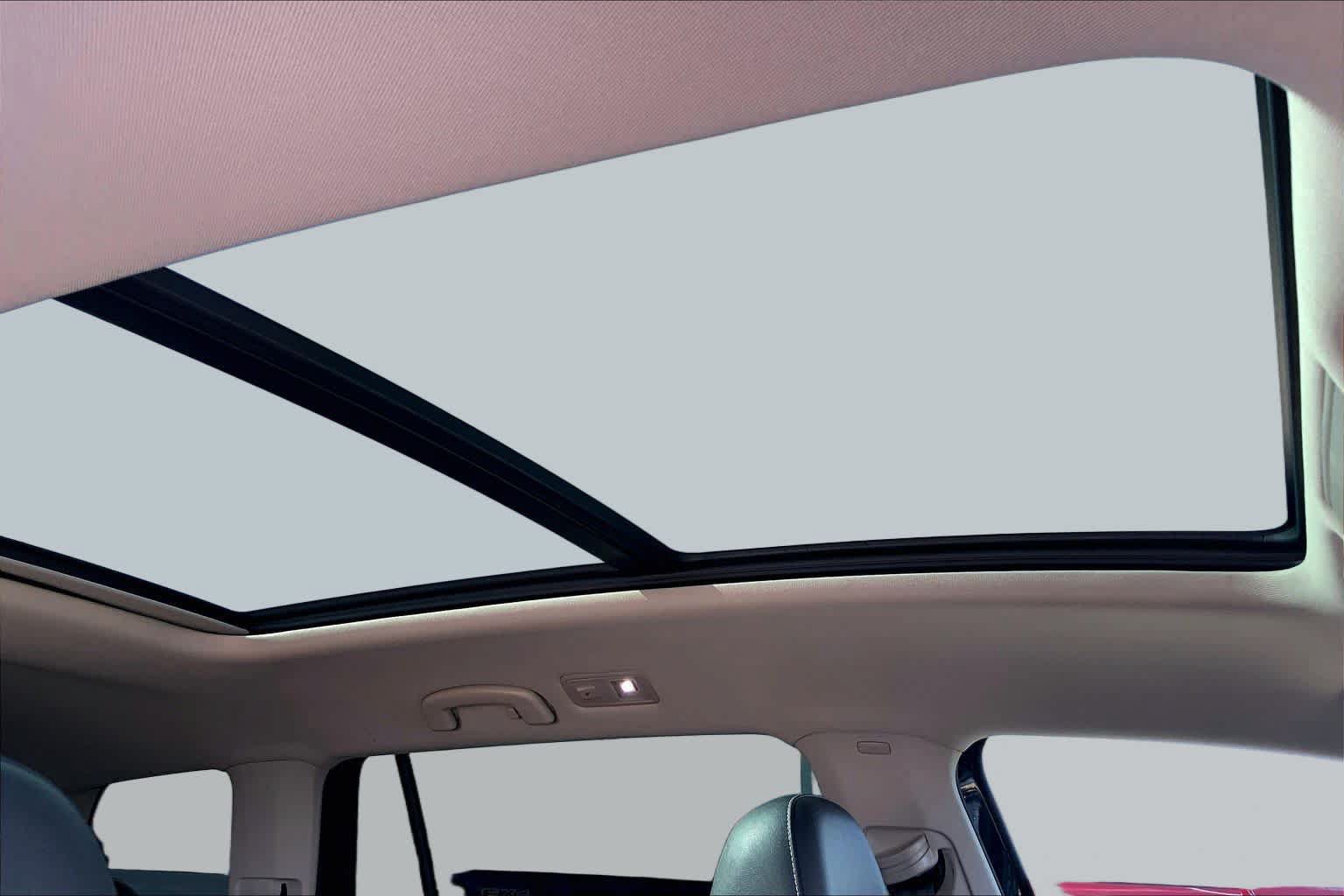Used 2021 Volkswagen Atlas SE w/ Panoramic Sunroof Package FWD image 14