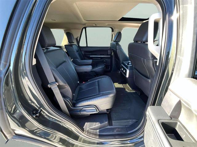 Certified 2022 Ford Expedition XLT image 12
