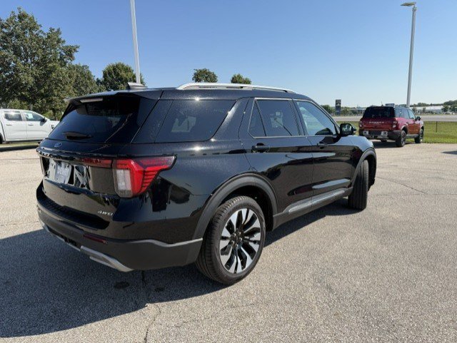 Certified 2025 Ford Explorer Platinum w/ LUX Leather Package AWD/4WD image 8