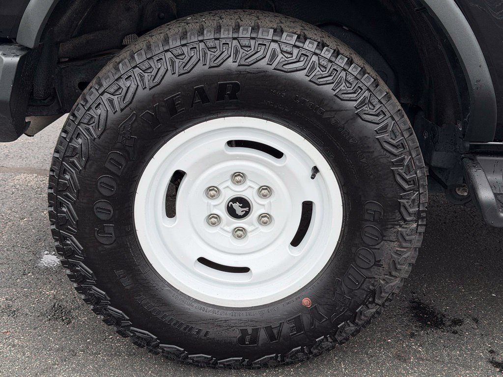 Certified 2025 Ford Bronco Heritage Edition AWD/4WD image 45