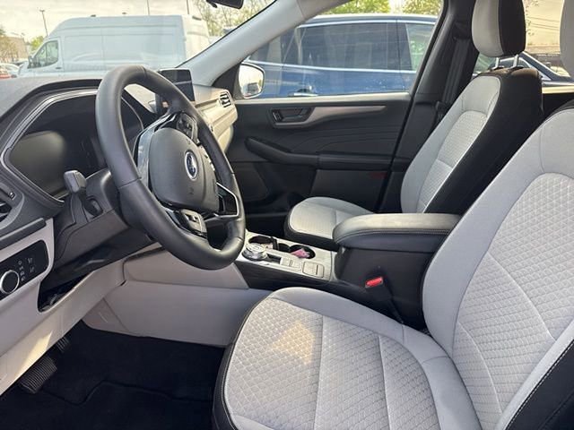 Certified 2023 Ford Escape Active AWD/4WD image 9