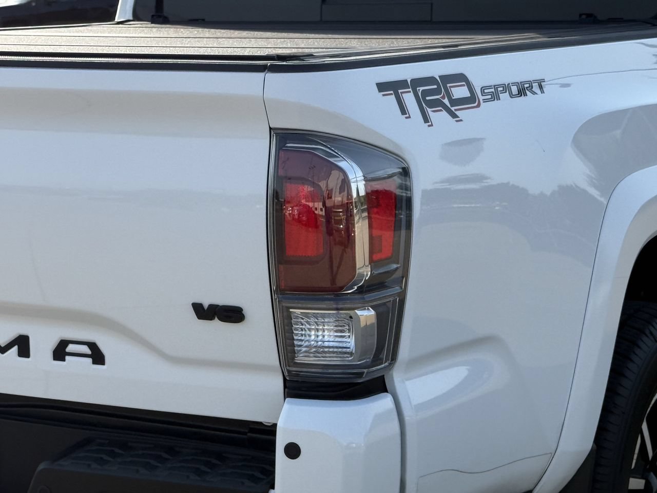 Used 2023 Toyota Tacoma TRD Sport w/ Technology Package RWD image 7