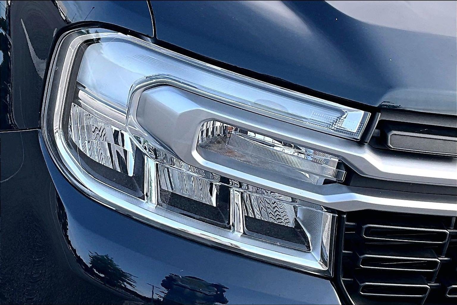 Certified 2022 Ford Maverick Lariat FWD image 33