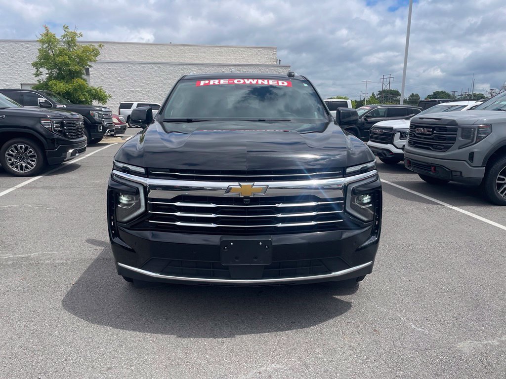 Used 2025 Chevrolet Tahoe LT RWD image 3