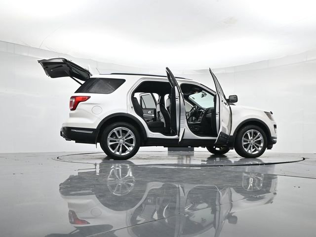 Certified 2018 Ford Explorer Limited w/ Class II Trailer Tow Package image 53