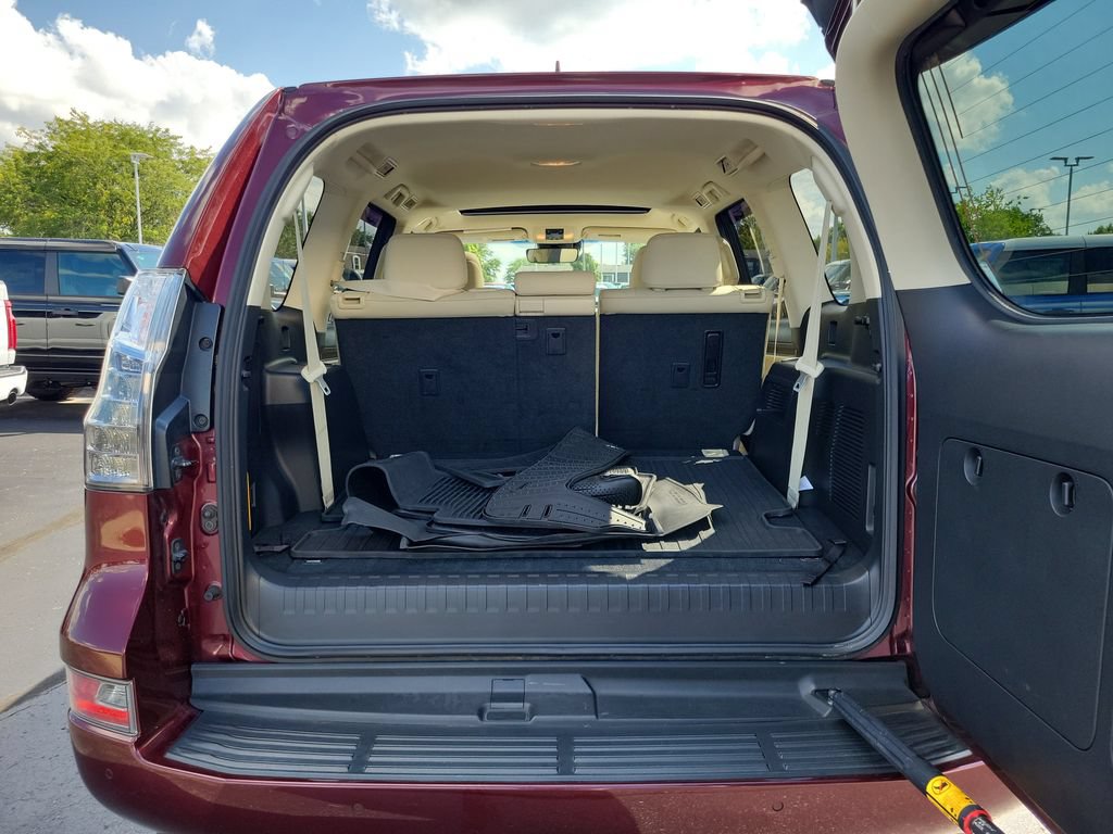 Used 2021 Lexus GX 460 Premium w/ Premium Package AWD/4WD image 10