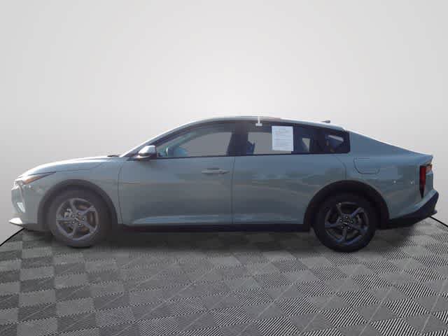 Used 2025 Kia K4 FWD image 2