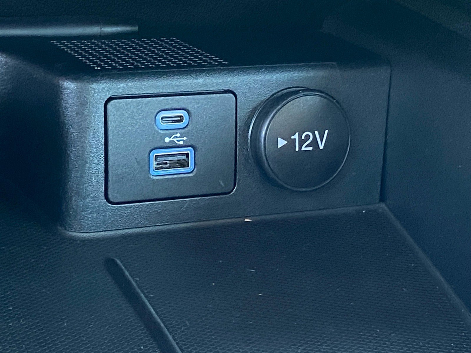 Certified 2022 Ford Escape S AWD/4WD image 18