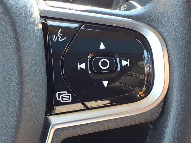 Used 2024 Volvo XC90 B6 Plus image 13