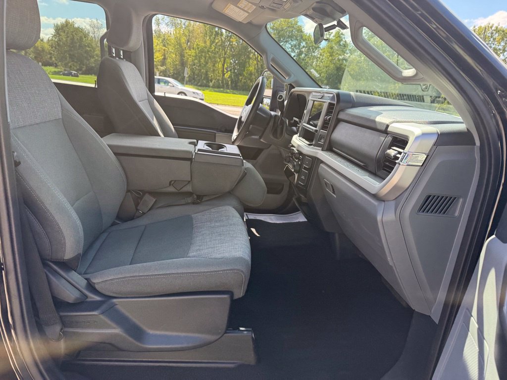 Certified 2025 Ford F250 XLT AWD/4WD image 12