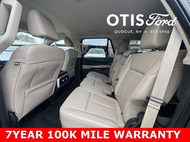 Certified 2024 Ford Expedition XLT image 11